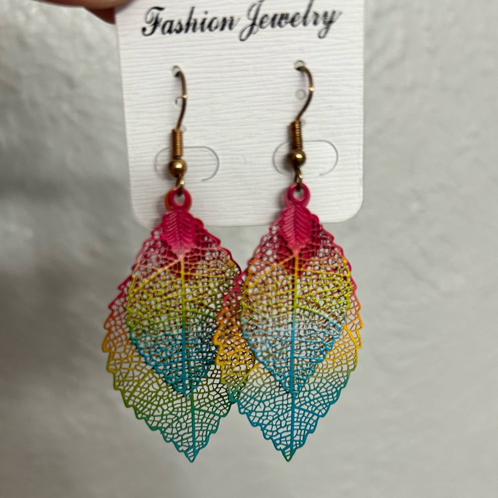 Multicolor leaf drop earrings